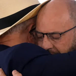 Lula reforça apoio a Ricardo Coutinho no Rio e promete auxílio federal para 'moralizar o estado'