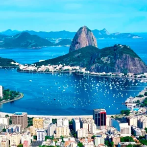 Turismo em Alta no Brasil Impulsiona Investimentos Imobiliários, Com Estrangeiros Buscando Mais Que Lazer