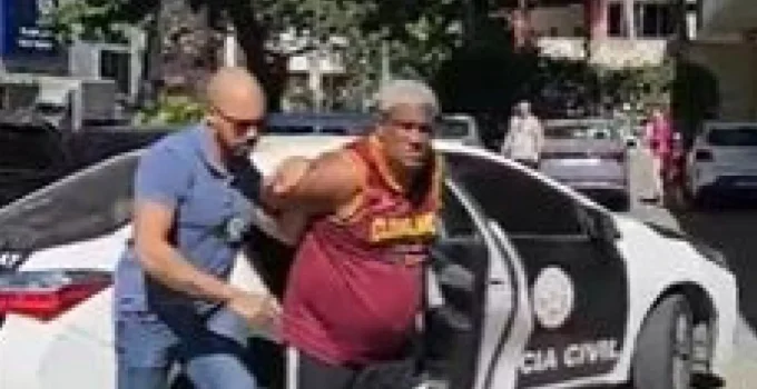 Turista é vítima de golpe e paga R$ 8 mil por duas caipirinhas na orla de Copacabana, no Rio de Janeiro