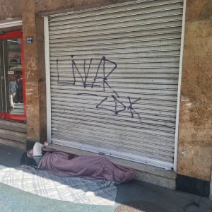 Invisibilidade nas Ruas: Crescimento da População em Situação de Rua no Rio e Brasil Preocupa Especialistas