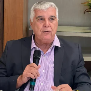 Presidente do HotéisRIO defende fiscalização mais rígida na orla do Rio para combater comércio irregular e fortalecer turismo
