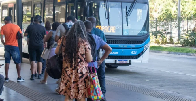 Usuários do Rio celebram normalização do aplicativo Jaé após dias de instabilidade no pagamento do transporte público