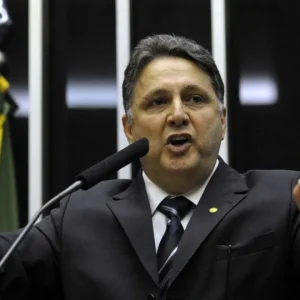 Garotinho é escolhido pelo Republicanos como pré-candidato ao Governo do RJ com apoio de pesquisa eleitoral