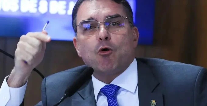 Convenção do PL no Rio de Janeiro: Evento Esclarece Candidaturas em Meio a Reviravoltas e Ausência de Flávio Bolsonaro