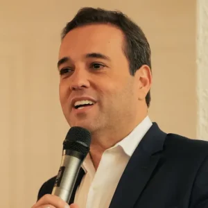 André Português Investe R$ 323 Mil em Publicidade Digital Após Ser Preterido pelo Republicanos no Rio