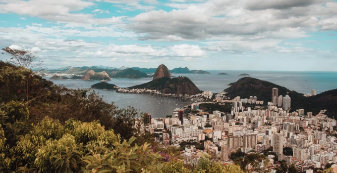 Turismo do Rio de Janeiro em 2026: Receita de R$ 17,2 bilhões impulsionada por turistas estrangeiros