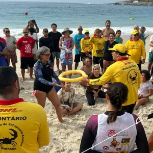 Dia Mundial de Prevenção ao Afogamento: Ação em Copacabana Ensina Técnicas Cruciais para Salvar Vidas