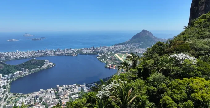 Rio de Janeiro: Uma Jornada Gastronômica Pelas Entranhas da Cidade Maravilhosa