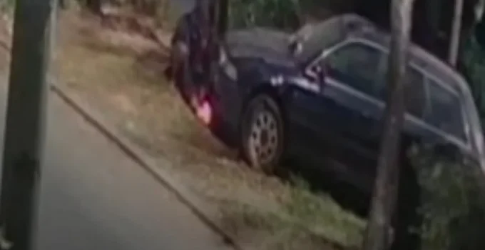 Homem Ateia Fogo em Carro Estacionado no Grajaú e Retorna para Furta Peças