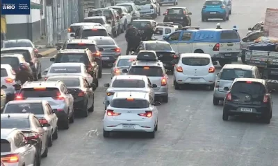 Tragédia em Benfica: Dois motociclistas de Niterói morrem atropelados por ônibus que fugiu
