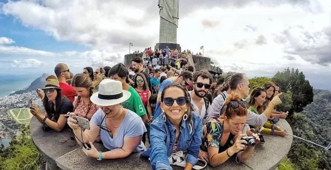 Turismo no Rio de Janeiro: Movimento de R$ 17,2 Bilhões no 1º Semestre com 6,4 Milhões de Visitantes