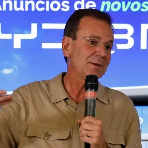 Eduardo Paes dispara em pesquisa e pode vencer eleição para governador do Rio no 1º turno