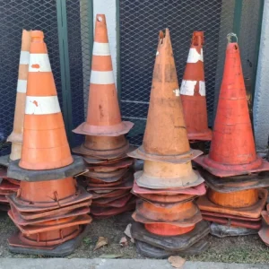 Operação de Ordenamento Urbano Apreende Mais de 70 Cones Usados para Bloquear Vagas em Botafogo, Flamengo e Catete