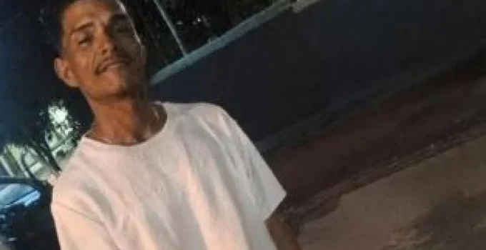 Foragido por atirar na companheira e abandoná-la em hospital se entrega à polícia no Rio de Janeiro