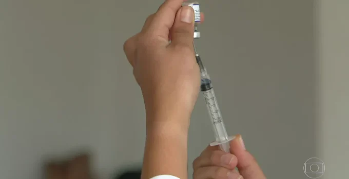 Rio de Janeiro lança campanha para atualizar caderneta de vacinação de crianças e adolescentes até 15 anos