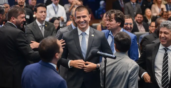 PL corre contra o tempo para fechar chapa de Douglas Ruas ao governo do Rio com indefinição na vice e alianças