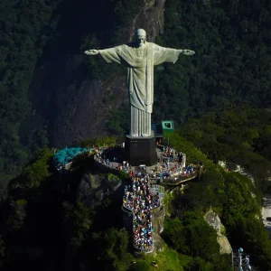 Escadas Rolantes do Cristo Redentor Fechadas para Reforma de 10 Meses; Visitação Reduzida