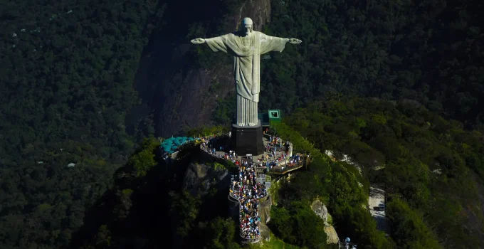 Escadas Rolantes do Cristo Redentor Fechadas para Reforma de 10 Meses; Visitação Reduzida