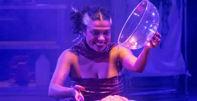 Grupo Liquidificador estreia "Frankenstein de Mary Shelley" no CCBB RJ com reinterpretação contemporânea