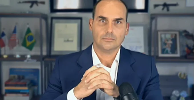 Caixa Econômica Federal leiloa apartamento de Eduardo Bolsonaro no Rio de Janeiro por dívida de financiamento