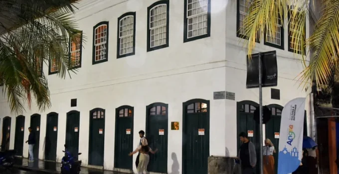 Casa de Cultura Poeta Brasil dos Reis celebra 40 anos com festa e programação cultural em Angra dos Reis