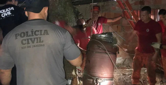 Menor é apreendida e namorado preso após concretarem mãe em tonel em São Gonçalo, RJ