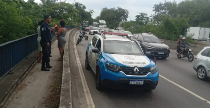 Corpo é Encontrado na Avenida Brasil, Deodoro: Trânsito Afetado e Polícia Investiga Circunstâncias