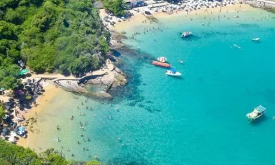 Búzios (RJ) é o único município do estado com 4 praias certificadas com Bandeira Azul para temporada 2025/2026