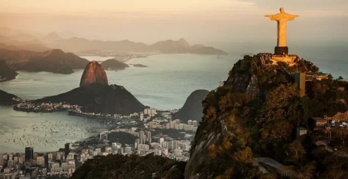 Rio de Janeiro quebra recorde histórico em 2025: 2 milhões de turistas estrangeiros visitam a cidade