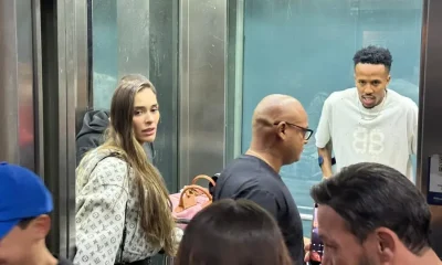 Éder Militão desembarca no Rio em muletas para recuperação de nova lesão no Real Madrid