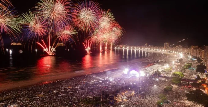 Réveillon no Rio de Janeiro: 5 milhões de pessoas esperadas e projeção de R$ 3,34 bilhões em movimentação econômica