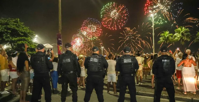 Réveillon no Rio: 28,7 mil policiais, reconhecimento facial e 3 drones para garantir a segurança na virada
