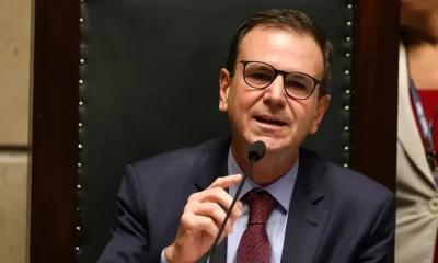 Paes rebate críticas ao palco gospel no Réveillon do Rio e cita 'nível de preconceito'