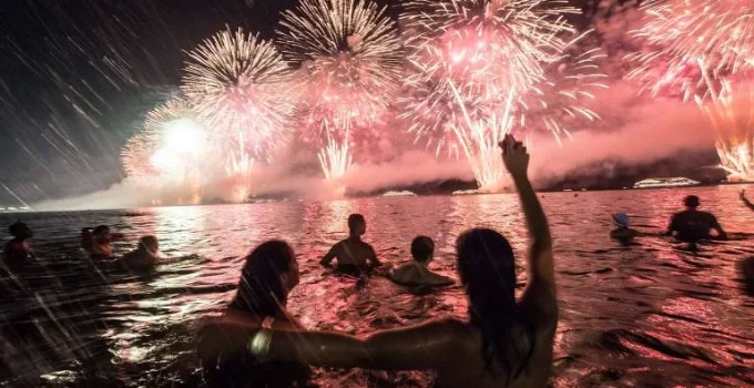 Réveillon do Rio 2025: Câmeras de Reconhecimento Facial em Viaturas Reforçam Segurança em Copacabana e Niterói
