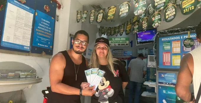 Corrida por R$ 1 bilhão: Cariocas lotam lotéricas na busca pelo prêmio recorde da Mega da Virada