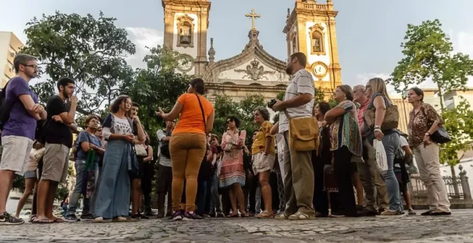 Turismo literário floresce no Rio: cidade se despede do título de Capital Mundial do Livro com roteiros imersivos