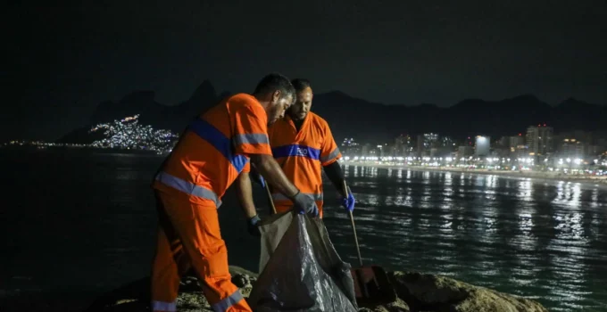 Arpoador: Mais de 2 Toneladas de Lixo Recolhidas Após Novas Regras de Uso Noturno e Intensificação da Limpeza