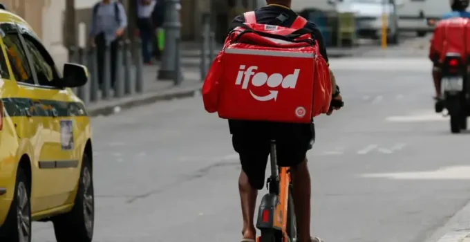 Rio de Janeiro sanciona lei que proíbe entregadores de subirem até apartamentos para entregas de pequeno porte