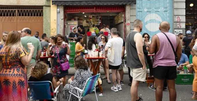 Rua do Senado no Rio de Janeiro é eleita a 'mais legal do mundo' pela Time Out em 2025