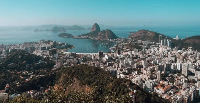 Rio de Janeiro Investe em 'Supercâmeras' com IA para Revolucionar a Segurança Pública até 2028