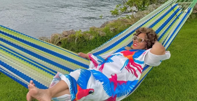 Carro de Alcione é roubado no Rio de Janeiro; cantora estava em Angra dos Reis