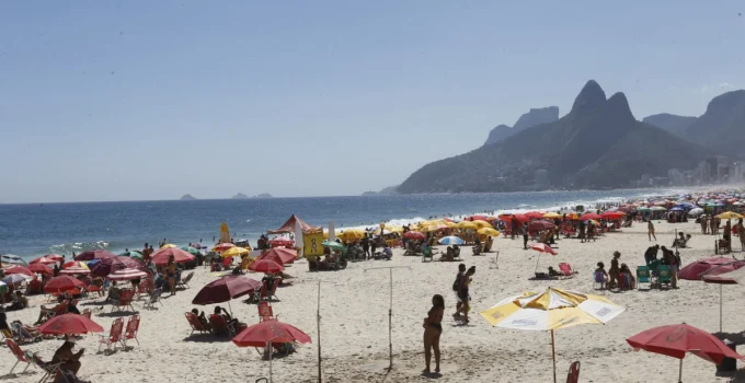 Alerta de Calor Excessivo no Rio: 10 Cidades em Nível Laranja e Guapimirim Atinge Vermelho