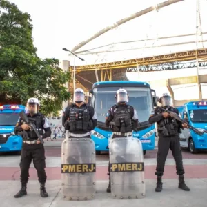 Segurança em Estádios do Rio: Ministério Público e Forças de Segurança Debatem Medidas para o Campeonato Carioca