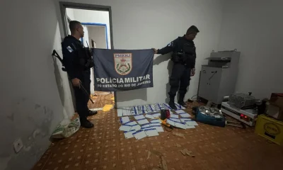 Fábrica Clandestina de Placas de Carro é Descoberta no Rio: Dois Homens Presos em Bangu