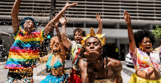 Carnaval 2026: Festa deve injetar R$ 18,6 bilhões na economia e impulsionar turismo brasileiro