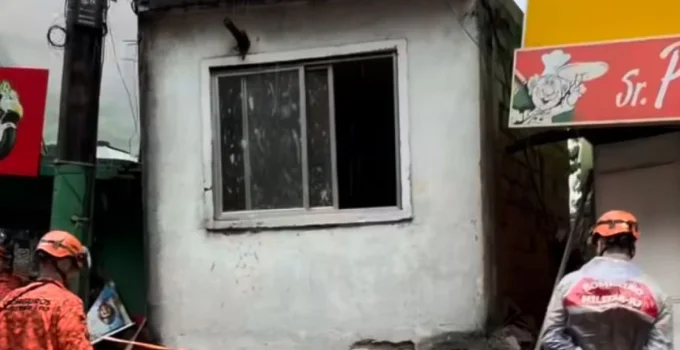 Vídeo: Casa desaba na Rocinha, Rio de Janeiro, após chuvas; Prefeito alerta sobre riscos em encostas