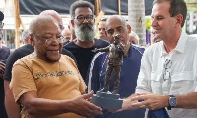Martinho da Vila celebra início da obra de monumento em sua homenagem em Vila Isabel: 'Coração feliz'