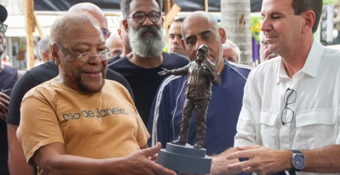 Martinho da Vila celebra início da obra de monumento em sua homenagem em Vila Isabel: 'Coração feliz'