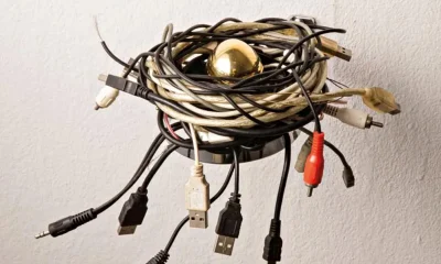 Cinquenta Artistas Exibem Obras de Pequeno Formato em Nova Exposição na Gávea