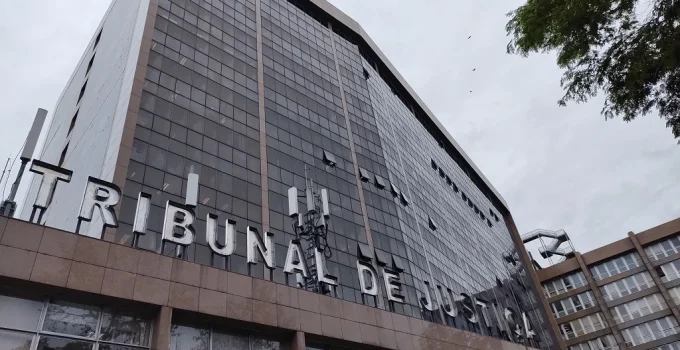 Presidente do TJ-RJ Adia Viagem e Assume Governo do Rio Temporariamente